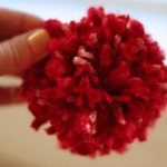 DIY Christmas pom poms for your tree!